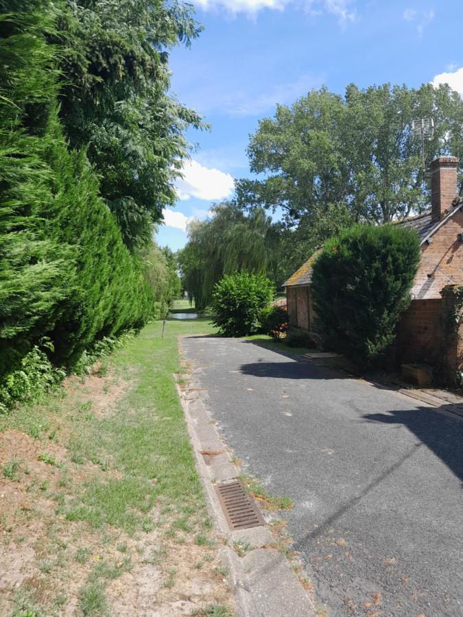 Chez Santia Villa Brinon-sur-Sauldre ภายนอก รูปภาพ
